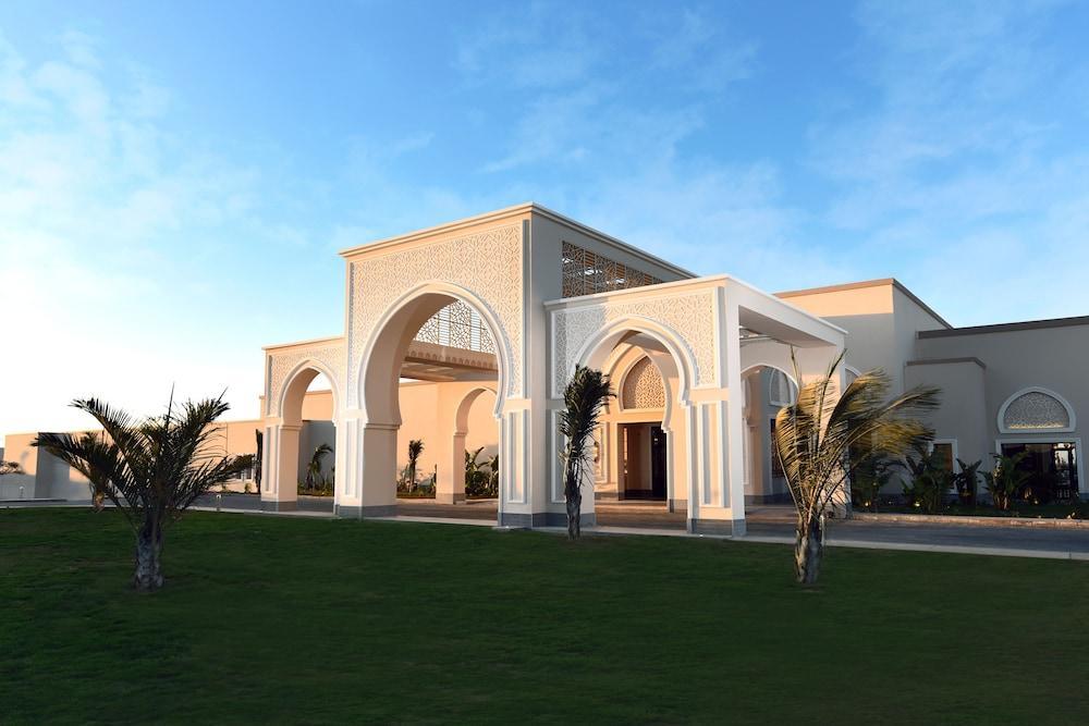 Steigenberger Resort Alaya Marsa Alam - Red Sea - Adults Friendly 16 Years Plus 코라야베이 외부 사진 The main entrance of the university